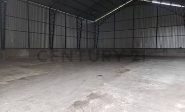 Se Alquila Bodega con ofcinas y patio para maniobras, via a Daule, KariG