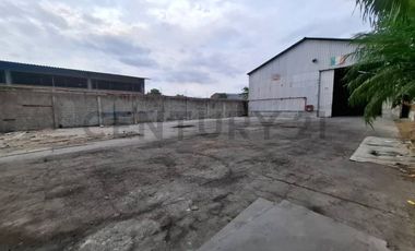Se Alquila Bodega con ofcinas y patio para maniobras, via a Daule, KariG