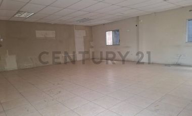 Se Alquila Bodega con ofcinas y patio para maniobras, via a Daule, KariG