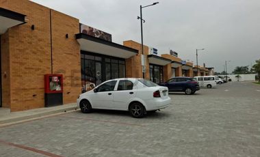 Local comercial en Plaza Savali, Km 4.5vía a Salitre - KariG