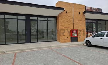 Local comercial en Plaza Savali, Km 4.5 via a Salitre - KariG