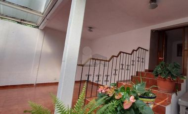 CASA EN LOMAS DE LA HERRADURA