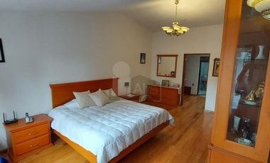 CASA EN LOMAS DE LA HERRADURA