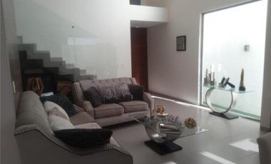 CASA EN VENTA EN CONDOMINIO RESIDENCIAL PUNTA DORADA AL PONIENTE DE AGS.