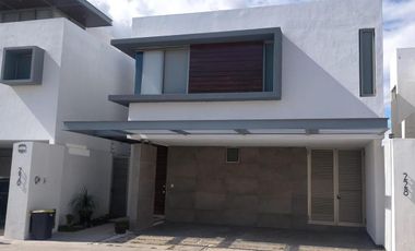 CASA EN VENTA EN CONDOMINIO RESIDENCIAL PUNTA DORADA AL PONIENTE DE AGS.