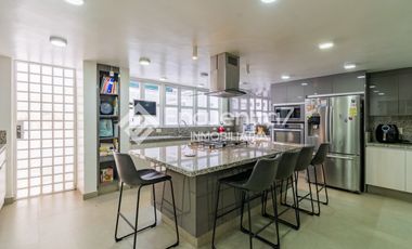 Casa en venta en Bosques de las Lomas