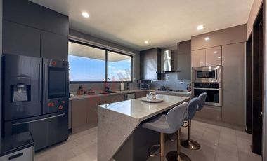 Casa en Venta, San Luis Potosi, Majestuosa Residencia en Club de Golf La Loma, recamara en planta baja