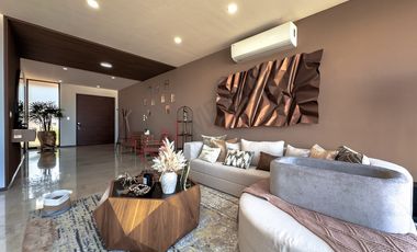 Casa en Venta, San Luis Potosi, Majestuosa Residencia en Club de Golf La Loma, recamara en planta baja