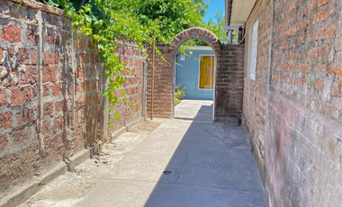 CASA CON 6D, 3B, 3E, Y ADICIONAL UN DEPTO