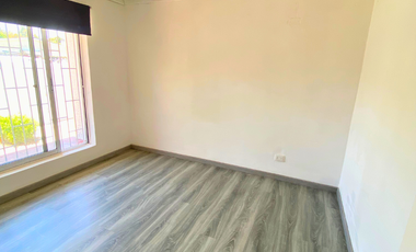 CASA CON 6D, 3B, 3E, Y ADICIONAL UN DEPTO