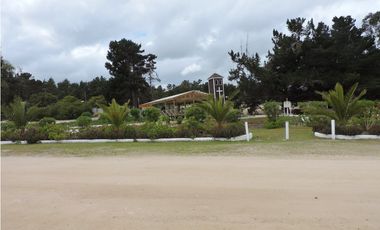 Cómoda casa amoblada, condominio privado Consistorial 