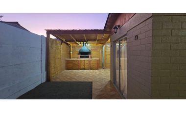 Venta de Casa con 2 dormitorios en Condominio en Calle Larga