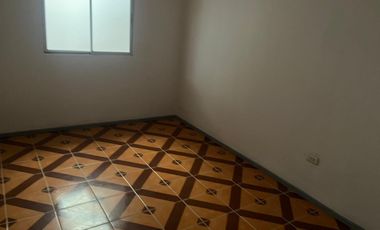 CÓMODA, LUMINOSA Y BIEN UBICADA