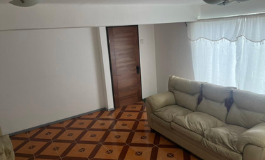 CÓMODA, LUMINOSA Y BIEN UBICADA