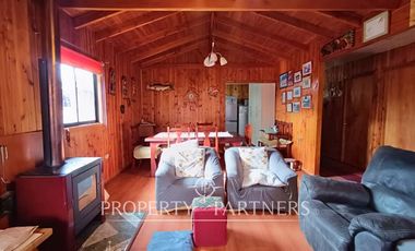 Casa Céntrica en Malalhue, Comuna de Lanco. Venta con Hipotecario- Contado