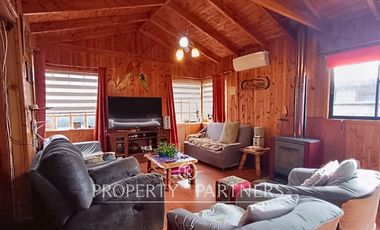 Casa Céntrica en Malalhue, Comuna de Lanco. Venta con Hipotecario- Contado