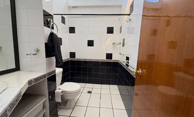 CASA EN VENTA EN BOSQUES DEL LAGO