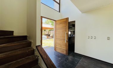 Casa en Arriendo en Colegio Lyncon