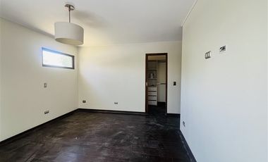 Casa en Arriendo en Colegio Lyncon