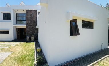 Casa en Arriendo en Colegio Lyncon