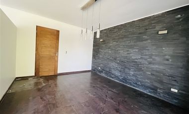Casa en Arriendo en Colegio Lyncon