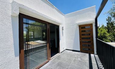 Casa en Arriendo en Colegio Lyncon