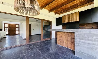 Casa en Arriendo en Colegio Lyncon