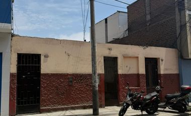 Vendo quinta como terreno en jirón Chamaya – Breña.