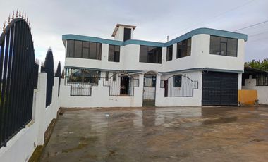 CASA EN RENTA EN BENÍTEZ. PELILEO