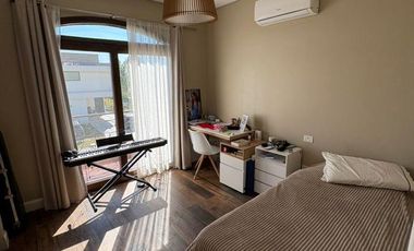 Casa de 5 dormitorios en Venta