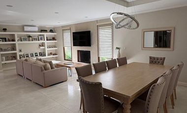 Casa de 5 dormitorios en Venta