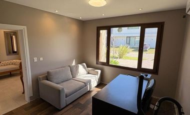 Casa de 5 dormitorios en Venta