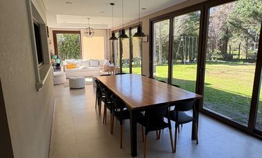 Casa de 5 dormitorios en Venta