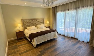 Casa de 5 dormitorios en Venta