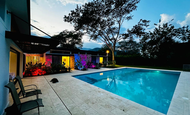 Casa campestre piscina privada  condominio Sopetran