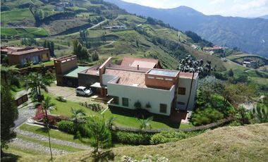 Casa Amoblado en Arriendo Medellín  Las Palmas