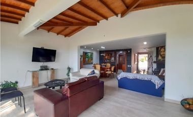 Casa en Arriendo en Envigado Loma del Escobero