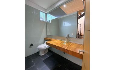 Casa  en  Arriendo Envigado Loma de Zuñiga