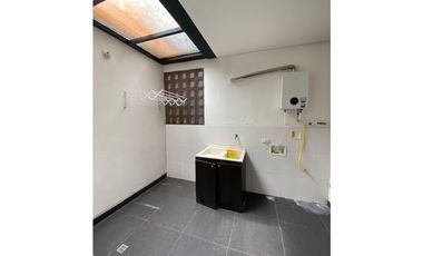 Casa  en  Arriendo Envigado Loma de Zuñiga