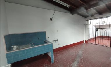 Casa Comercial en Arriendo Medellin Velodromo