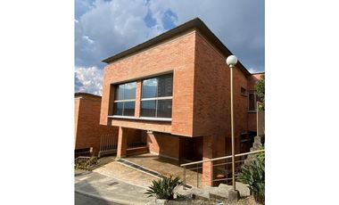 Casa en Arriendo en Sabaneta  Aves Maria