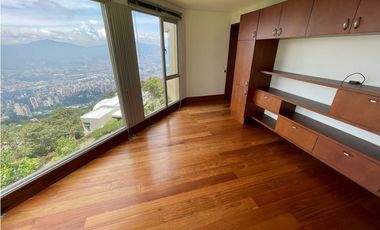 Casa en arriendo en Medellín  Palmas