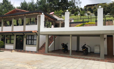 Casa finca en Guarne con acceso por la autopista a 3 minutos