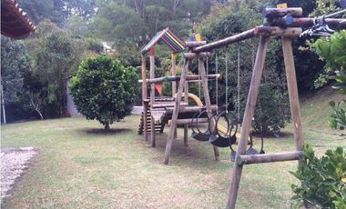 Casa finca en Guarne con acceso por la autopista a 3 minutos