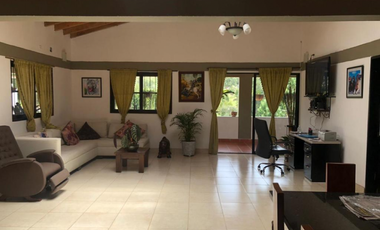 Casa finca en Guarne con acceso por la autopista a 3 minutos