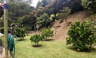 Casa finca en Guarne con acceso por la autopista a 3 minutos