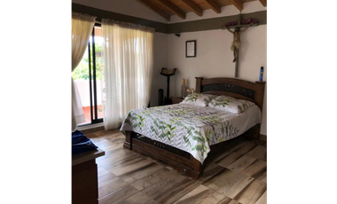 Casa finca en Guarne con acceso por la autopista a 3 minutos