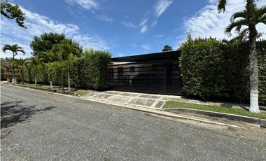 🌿 Renta Casa Campestre en Condominio, Combia