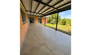 🌿 Renta Casa Campestre en Condominio, Combia
