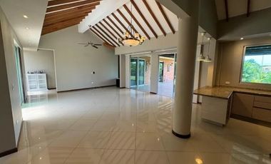 🌿 Renta Casa Campestre en Condominio, Combia
